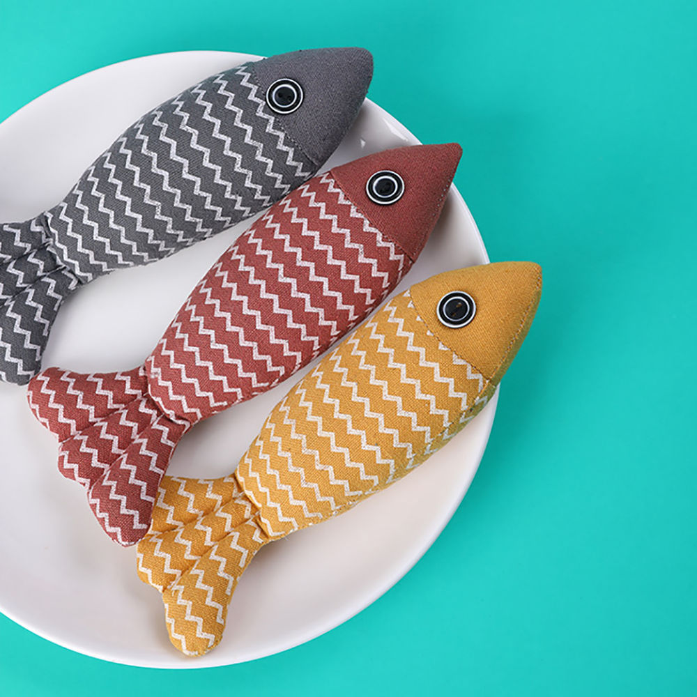 Burlap Fish Catnip Toy For Teething Cats & Dogs With Tough Bite Durable